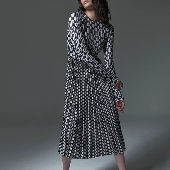 Le Superbe Stardust Dress in Black/White Geo Dot Size XS - Picture 1 of 16